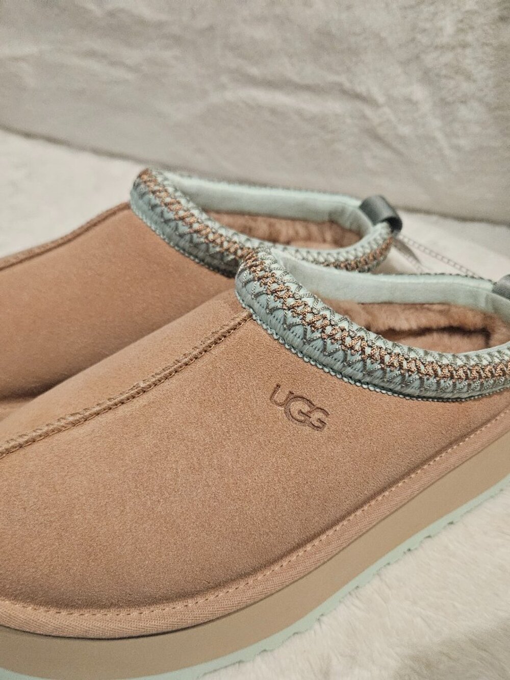 Ugg